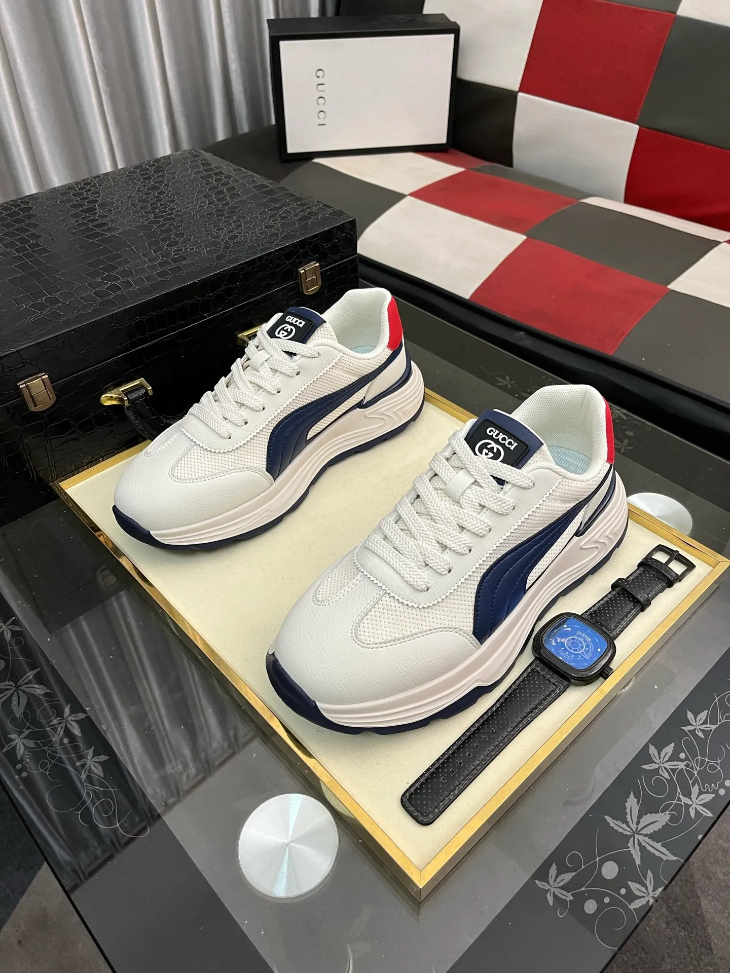 Men's Men's Shoes 💰458⌚️⌚️【GUCCI】Gucci men's latest white shoe series casual shoes! The official website is built 1:1. Upper: Made of imported cowhide, with electric embroidery ➕Inner lining: Made of high-quality first-layer pigskin, soft and comfortable. Picky material selection and exquisite workmanship give you the best enjoyment. Size: 38-443️⃣Colors available